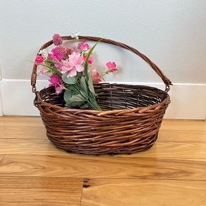 Vintage Rustic Wooden Basket 🌸